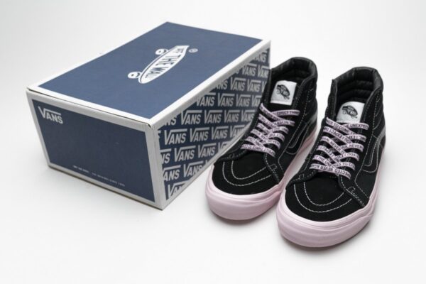 VN0A36C7OYN Vans OG SK8-HI LX Black Pink - Image 2