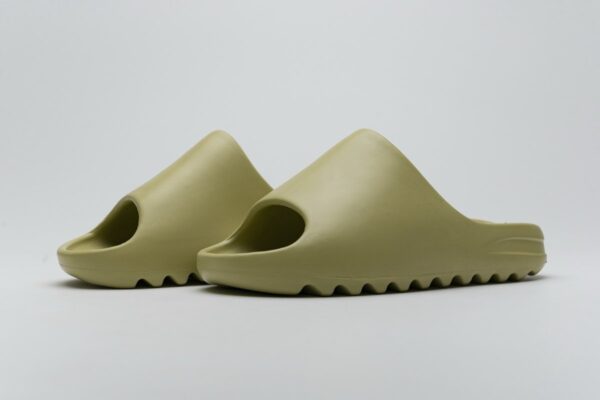 FX0494 adidas Yeezy Slide “RESIN” - Image 4