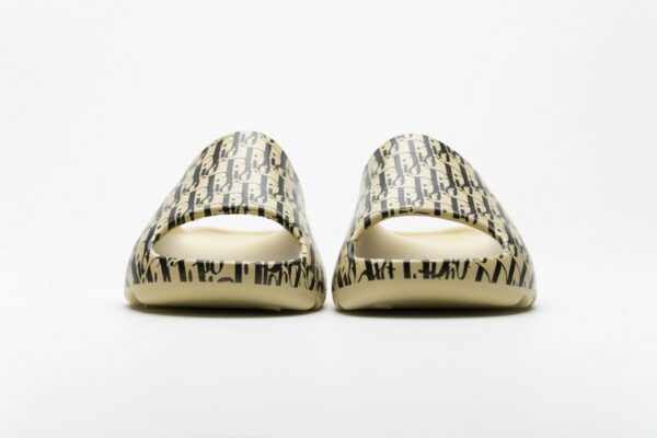 FW6344-5 adidas Yeezy Slide - Image 4