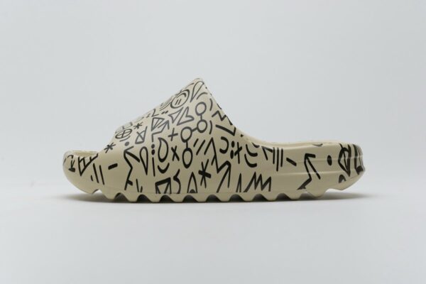 FW6345 adidas Yeezy Slide “Graffiti” - Image 9