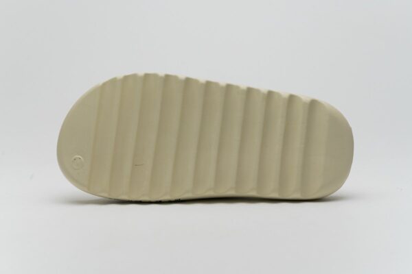 FW6345 adidas Yeezy Slide - Image 10