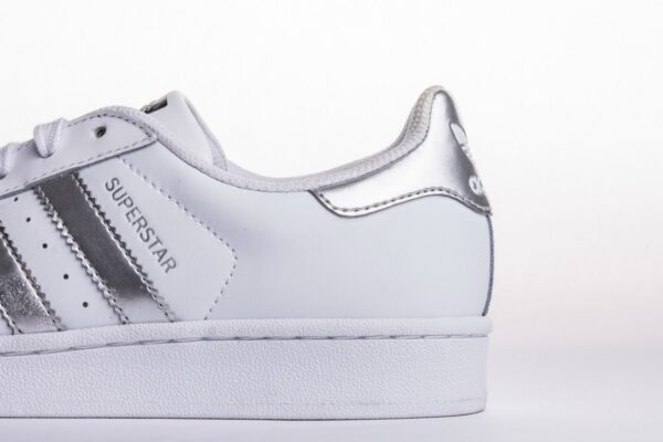 Superstar Shoes Footwear White/Silver Metallic/Core Black - Image 10