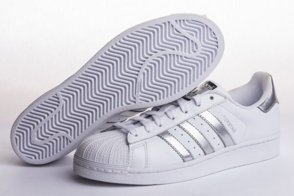 Superstar Shoes Footwear White/Silver Metallic/Core Black - Image 3