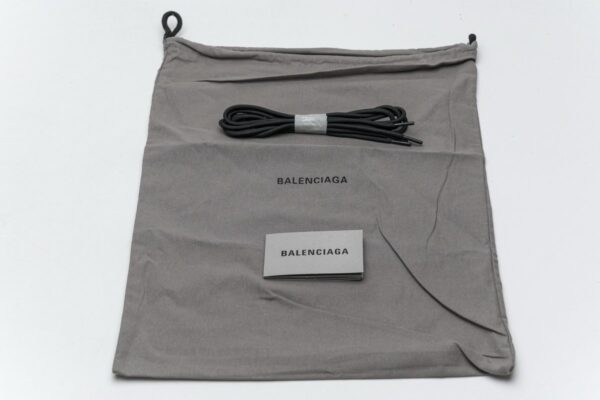 570391 W2GN3 1090 Blenciaga Track 2 Sneaker Black White - Image 11