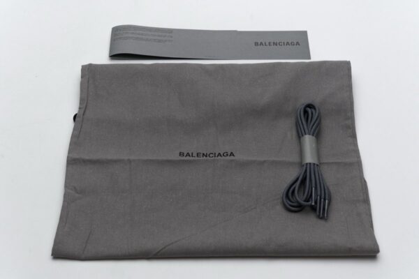 570391 W2GN3 1285 Blenciaga Track 2 Sneaker Medium Grey - Image 11