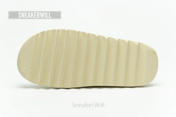 FW6344 adidas Yeezy Slide “Desert Sand” - Image 9