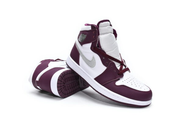 555088-611 Air Jordan 1 High OG Bordeaux - Image 4